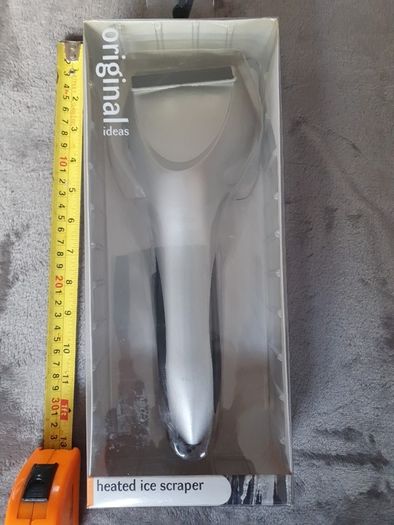 Heated Window Scraper Price Drop. Big Clearout, Make An Offer
