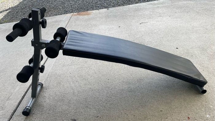 Delta-Sport Weight Training Bench.