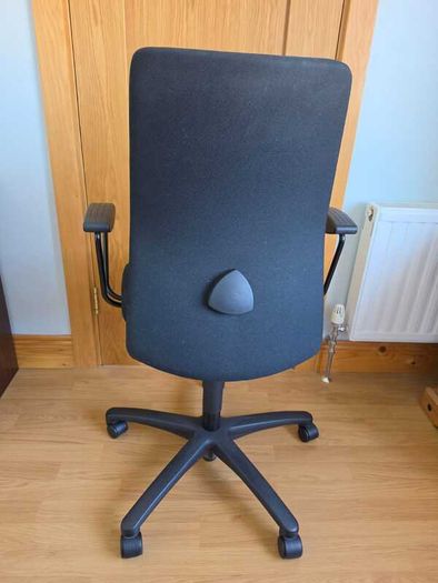 Black Desk Chair
