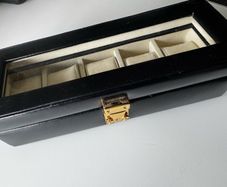 Leather travel watch case