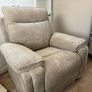 Cadenza Power Recliner Image 2