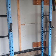 2 x Blk box half racks