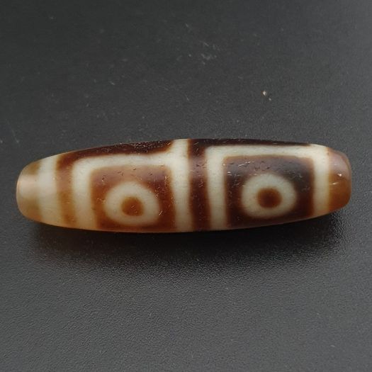 Antique Himalayan 4 Eyes Tibetan Agate Dzi Bead Amulet