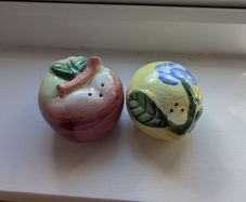 Salt and Pepper set