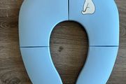 toddler toilet seat foldable and portable so can be used for travel
