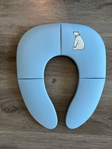 toddler toilet seat foldable and portable so can be used for travel