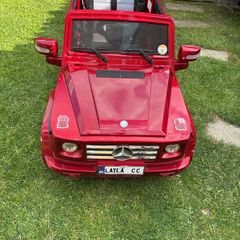 Kids Mercedes G55 Ride On Car With Charger and Remote