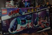 The Lego Movie 2 ! Pop-Up Party Bus ! RETIRED ! Set 70828 ! Brand New !