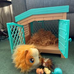 Little Live Pets Mama Surprise: Guinea Pig Playset