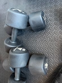 10kg and 9kg pairs of dumbbells weights