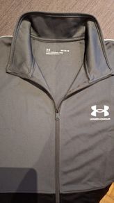 Under Armour mens top