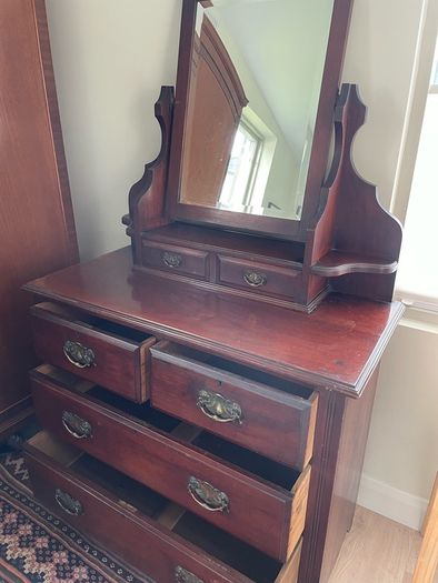 Dressing table