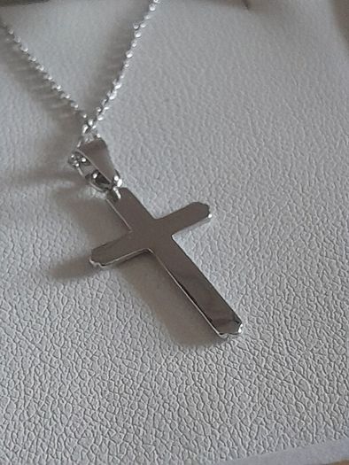 silver chain and pendant