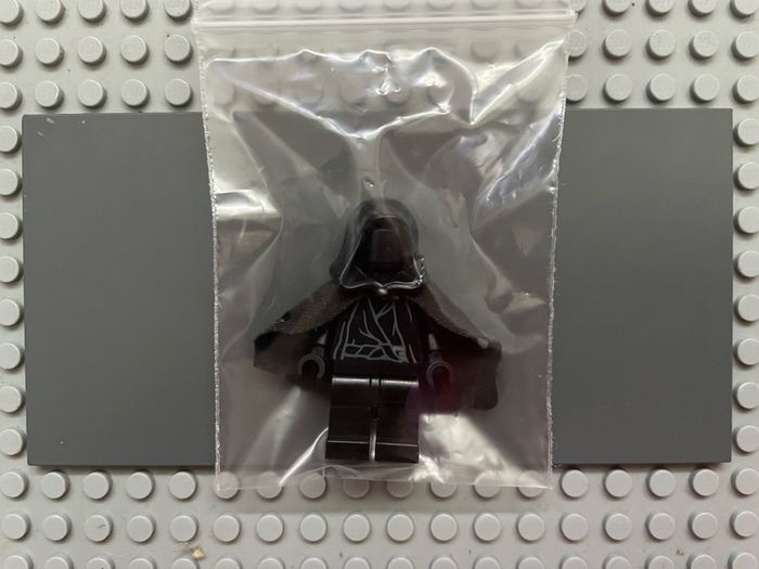 lego lord of the rings/hobbit lor018 Ringwraith (Nazgul) minifigure- Robe with Buckle