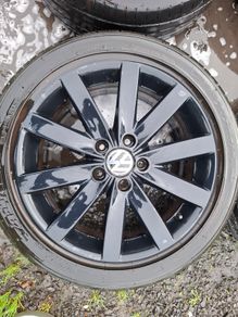 17" Genuine Vw Alloys with tyres