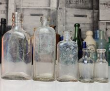 262 - Set of 5 Cork Top Vintage Universal Medicine Chemicals Clear Glass Decorative Collectible Bottles