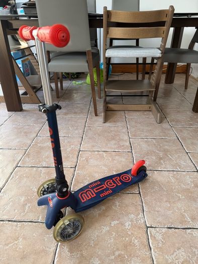 Micro Mini Deluxe Foldable scooter