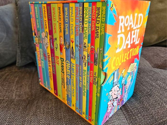 Roald Dahl 16-Book Collection Box Set - Excellent Condition