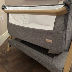 Tutti bambini crib with mattress and mattress protector