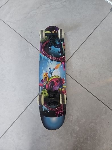 skateboard