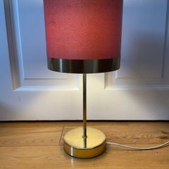 Bedside lamp - Gold with pink shade