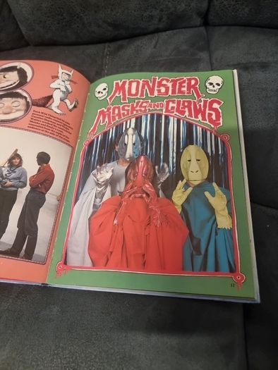 4 vintage Blue Peter annuals job lot.