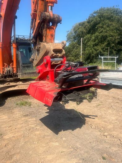 Disc mulcher to suit 20 ton digger