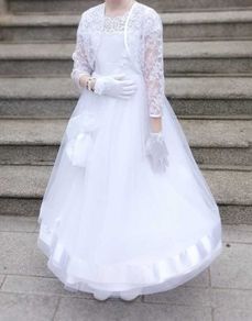 Communion Dress as good as new 120 euro.