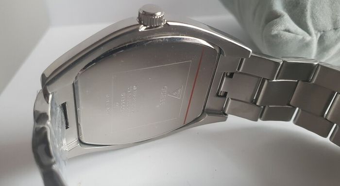 New Mens Guess Watch