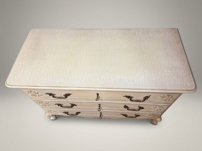 Stunning 20th C. French Commode with Crackle Finish Patina