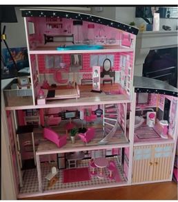 XL Doll House