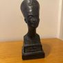 Small Nefertiti statuette Image 3