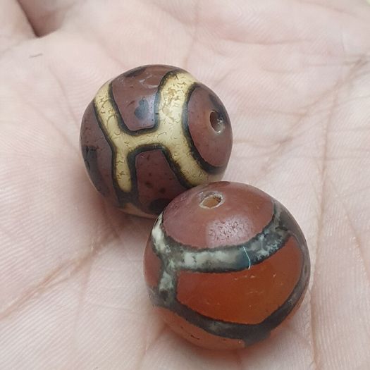 Lot of 2 Vintage Etched Carnelian Agate Beads