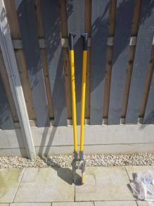 Roughneck Fibreglass Post-Hole Digger