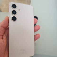 Samsung s24