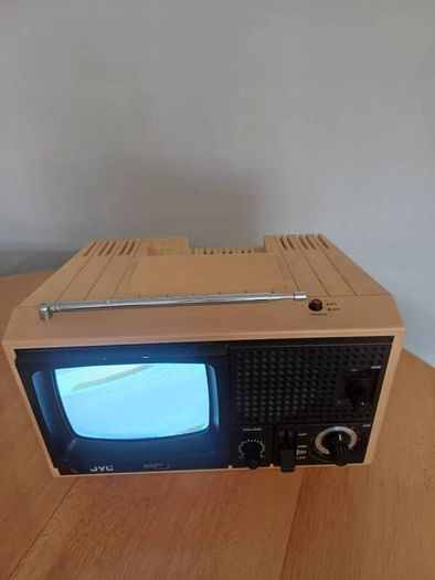 Vintage JVC 3040 Solid State Portable TV | Retro 1970s