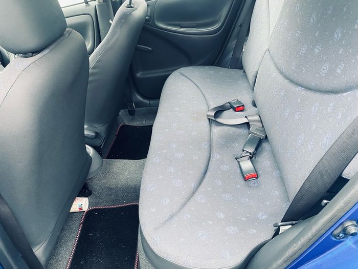 2003 Toyota Yaris