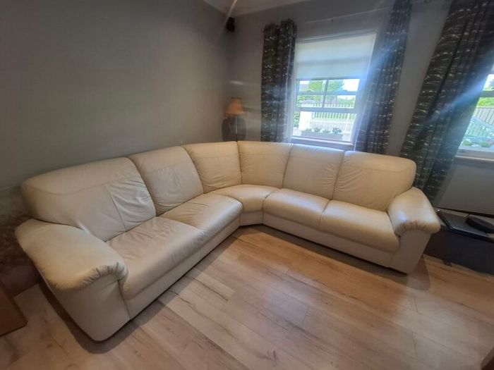 leather corner sofa