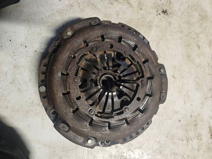 Mercedes Vito Clutch