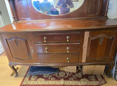 sideboard