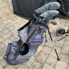 U.S Kids Golf Clubs, includes bag and caddy car
