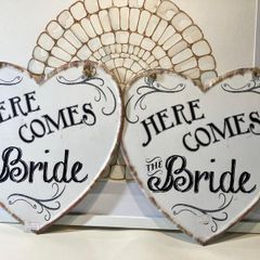 Here comes the bride signs (Set of 2)