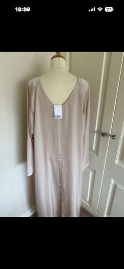 long oyster dress size 14 H&M - new