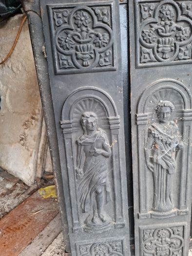 Fire side - Cast plates