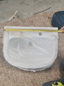Bathroom sink