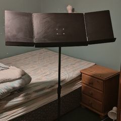 Fold-out Music Stand