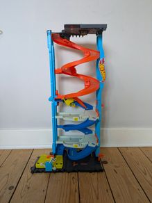 Convertible hot wheels track