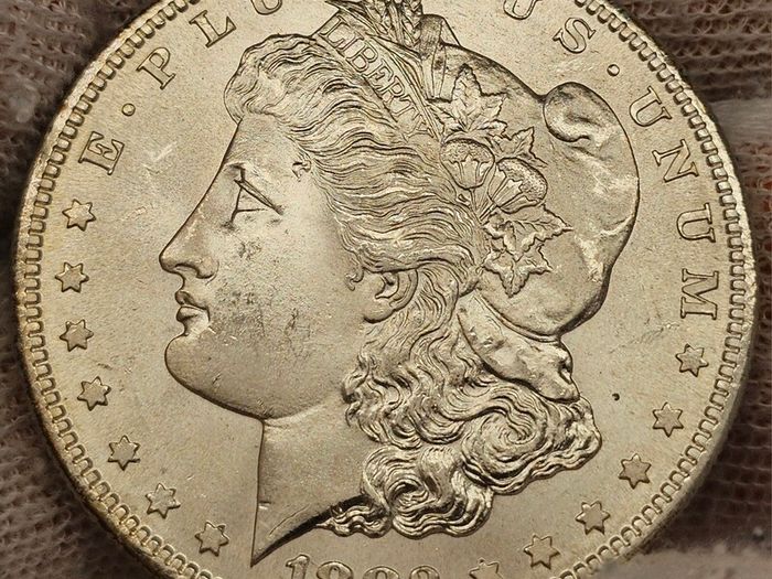 USA United States Silver 1882 S Morgan Dollar Beautiful Uncirculated Lustrous Superb!