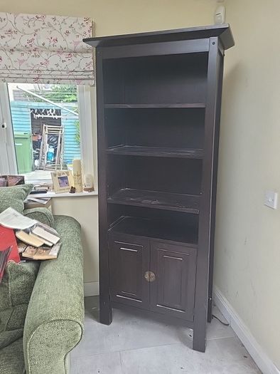 Display book shelves