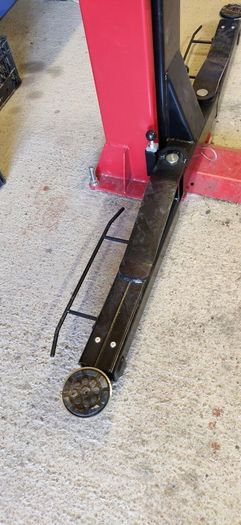 Brand new 2 post 4 ton car/van lift